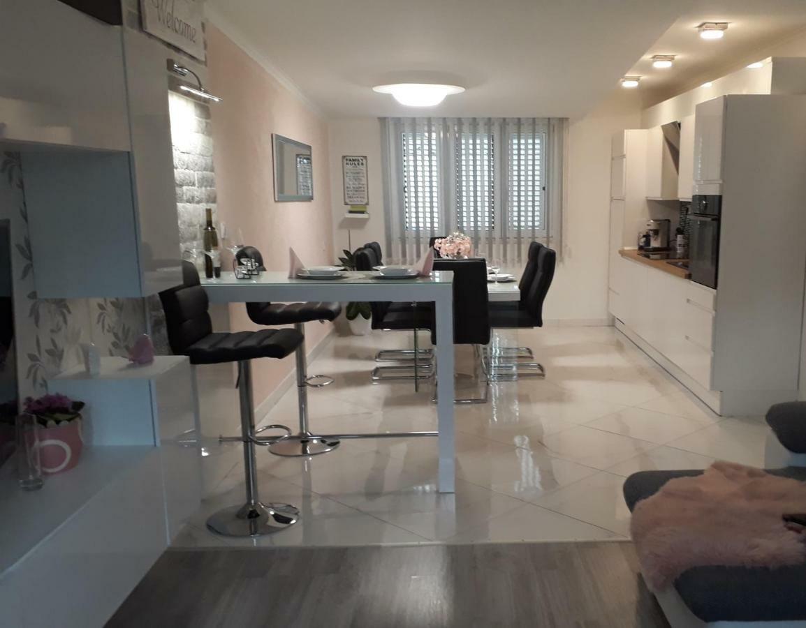 Apartment Danijela II Šibenik Esterno foto
