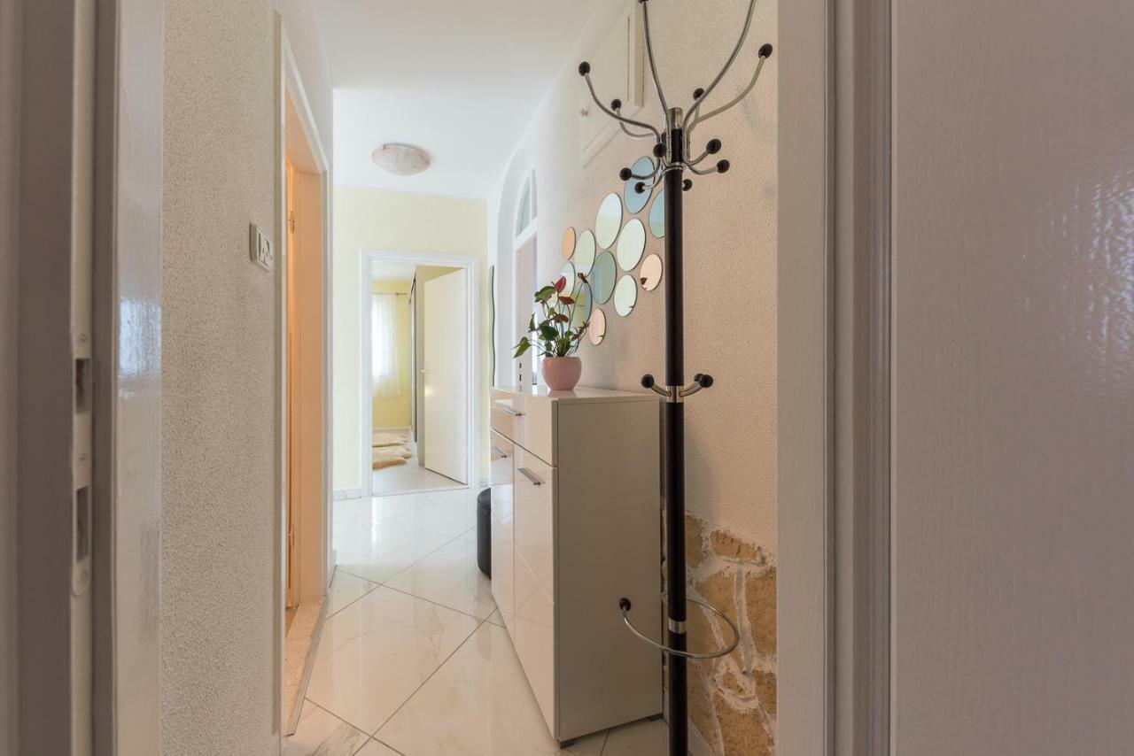 Apartment Danijela II Šibenik Esterno foto