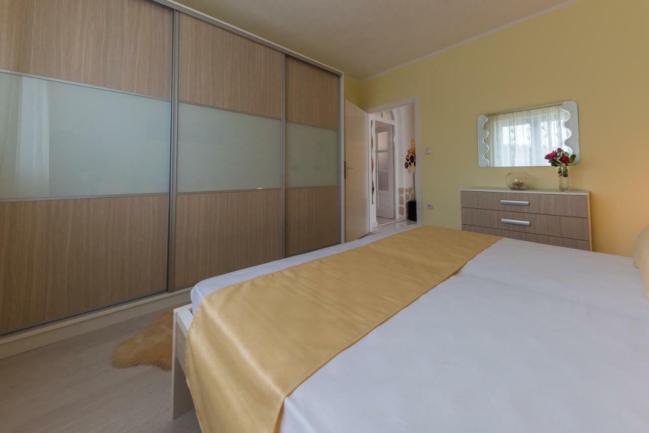 Apartment Danijela II Šibenik Esterno foto