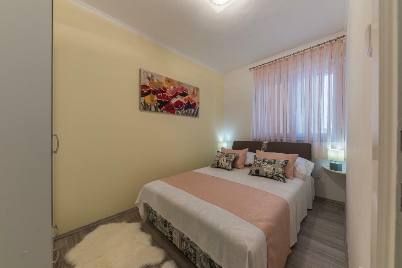 Apartment Danijela II Šibenik Esterno foto