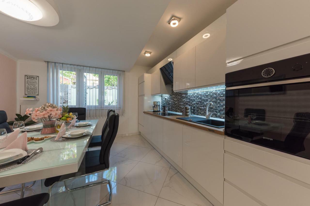 Apartment Danijela II Šibenik Esterno foto