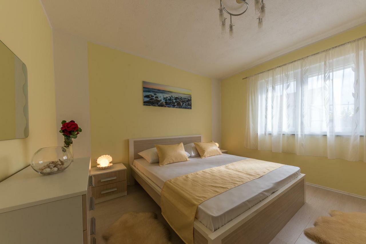 Apartment Danijela II Šibenik Esterno foto